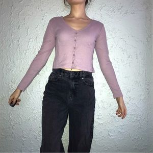 FRESHMAN Ashy Pink/Purple Long Sleeve V-Neck Button Down Crop Top